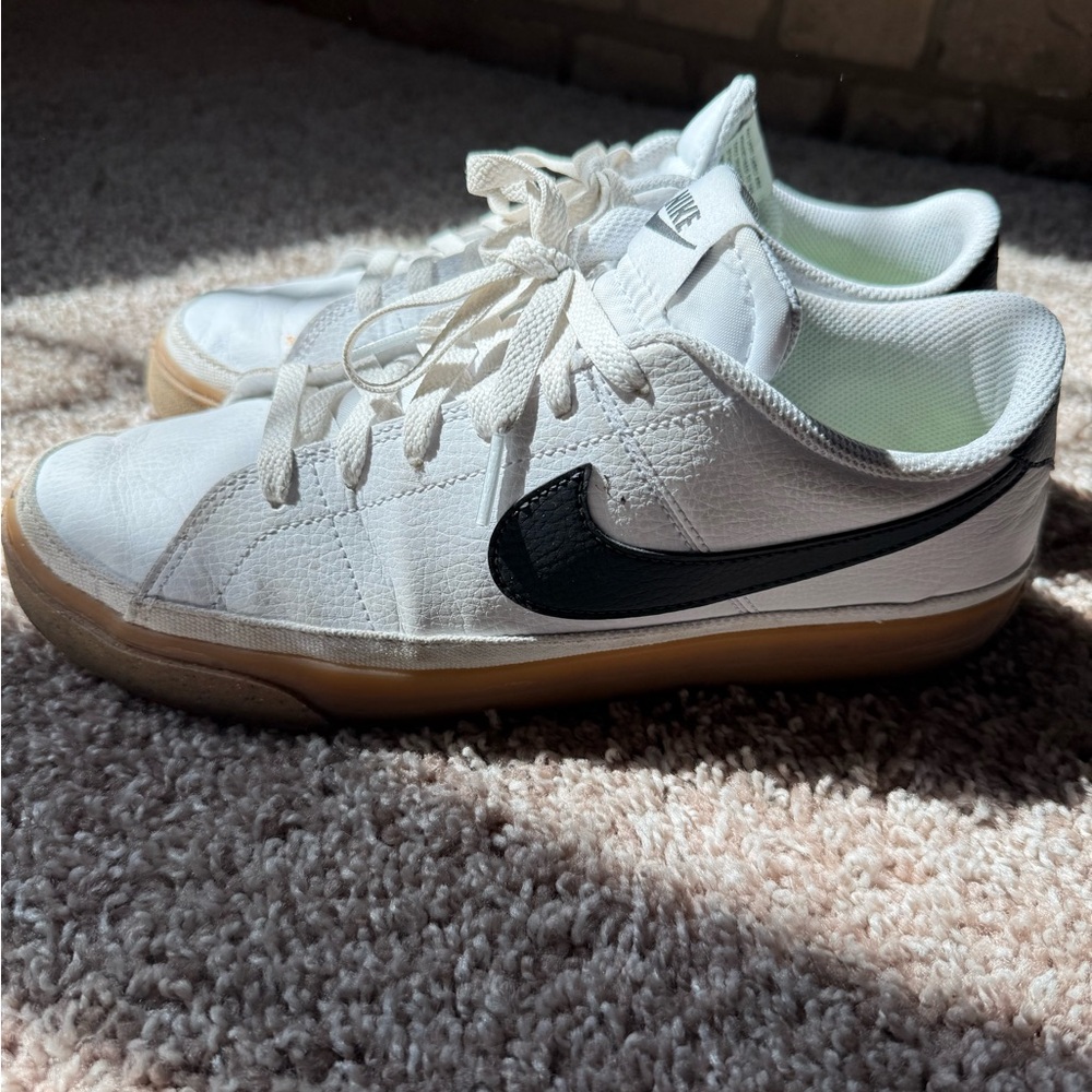 Women’s Nike Killshot Size 9.5 | White and Black Sneakers with Gum Sole